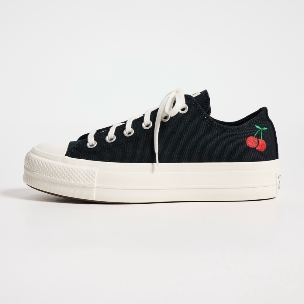 Converse Chuck Taylor All Star Lift Sneakers